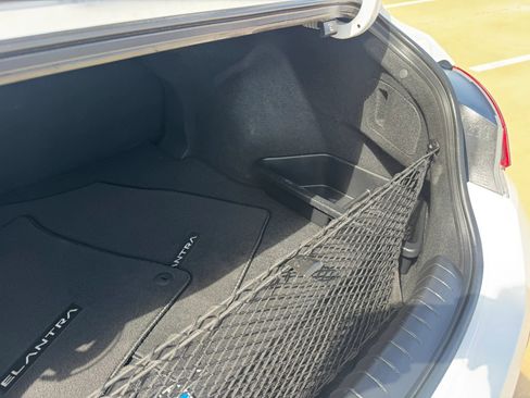 Used 2025 Hyundai Elantra Sport FWD image 56