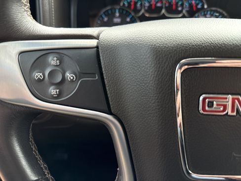 Used 2017 GMC Sierra 1500 SLT w/ SLT Premium Package AWD/4WD image 18