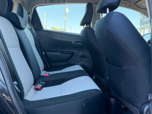 Used 2012 Toyota Yaris L FWD image 14