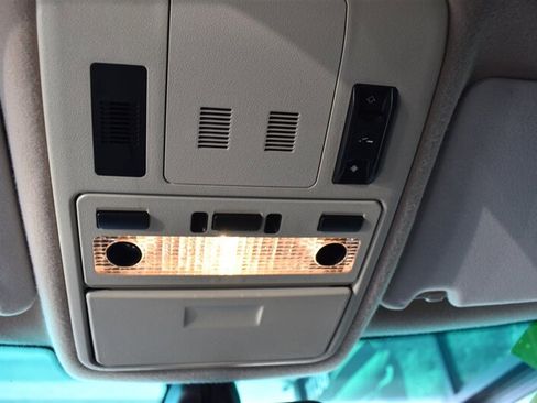 Used 2005 Land Rover Range Rover HSE image 36