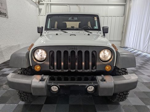 Used 2015 Jeep Wrangler Unlimited Sport image 3