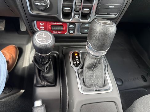 New 2026 Jeep Wrangler Unlimited Rubicon image 25