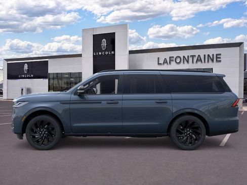 New 2025 Lincoln Navigator L Reserve w/ Jet Appearance Package AWD/4WD image 3
