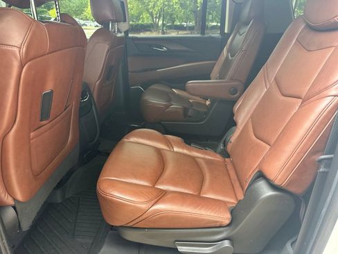 Used 2020 Cadillac Escalade ESV Luxury AWD/4WD image 22