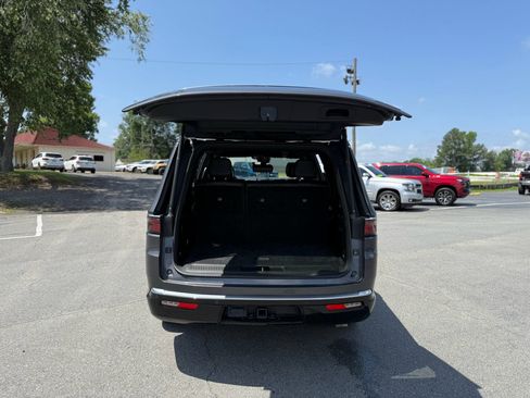 Used 2022 Jeep Wagoneer Series III w/ Flexible Seating Group RWD image 20