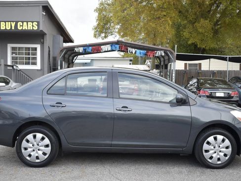 Used 2010 Toyota Yaris Sedan image 8