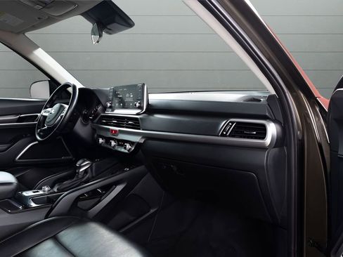 Used 2020 Kia Telluride S w/ S 8 Passenger Seating Package image 84