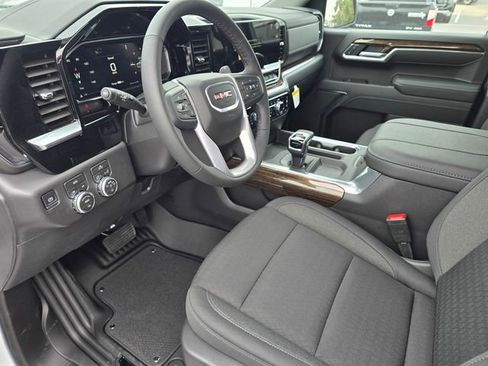 New 2026 GMC Sierra 1500 Elevation image 18