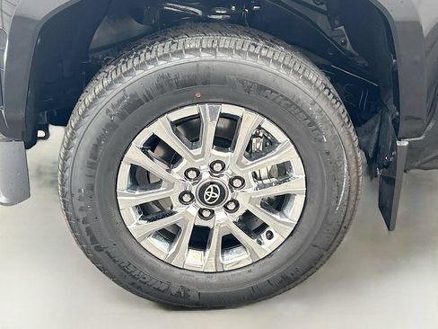 New 2026 Toyota Tacoma Limited AWD/4WD image 28