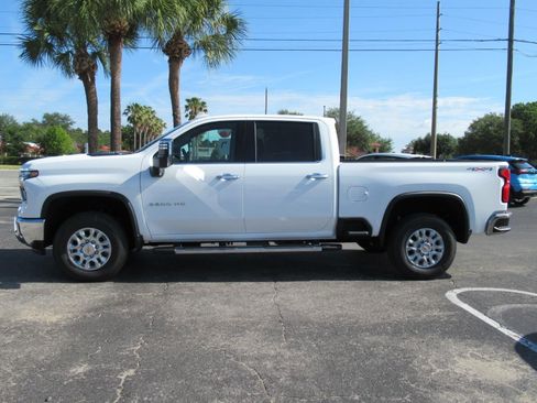 New 2026 Chevrolet Silverado 3500 LTZ w/ LTZ Convenience Package AWD/4WD image 2