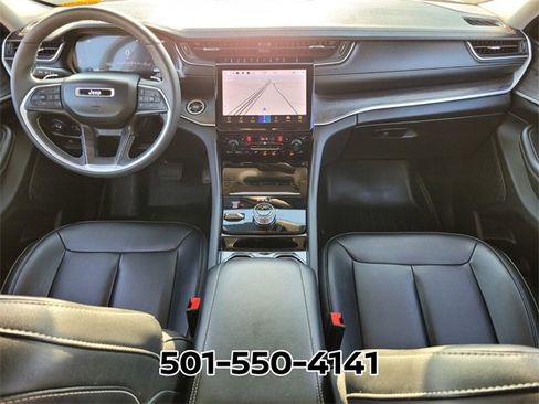 Used 2023 Jeep Grand Cherokee Limited w/ Black Appearance Package image 14