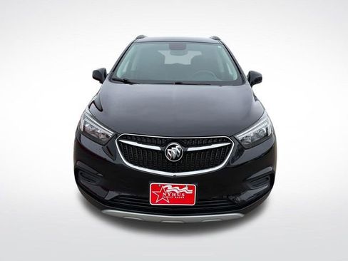 Used 2022 Buick Encore Preferred w/ Safety Package image 2