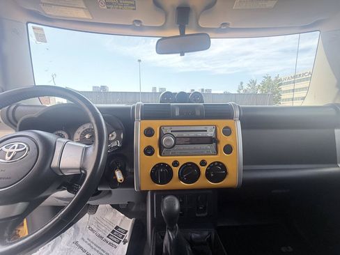 Used 2007 Toyota FJ Cruiser 4WD image 16