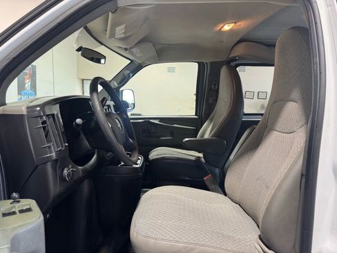 Used 2013 Chevrolet Express 2500 Extended w/ Power Package image 9