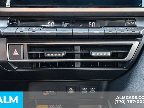Used 2025 Toyota Camry LE FWD image 38