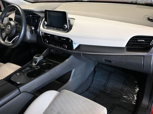 Used 2021 Nissan Rogue SV FWD image 12