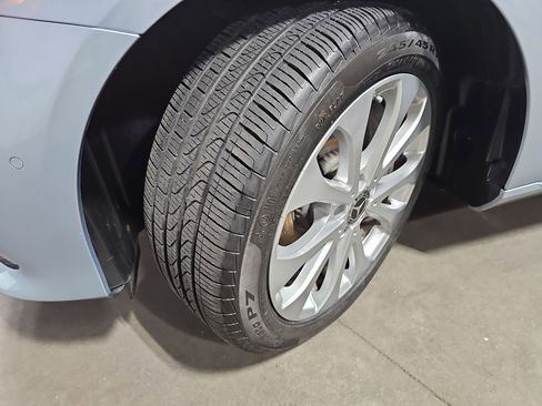 Used 2018 Mercedes-Benz E 400 4MATIC Sedan image 33