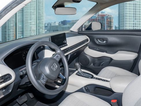 Certified 2025 Honda HR-V LX image 15