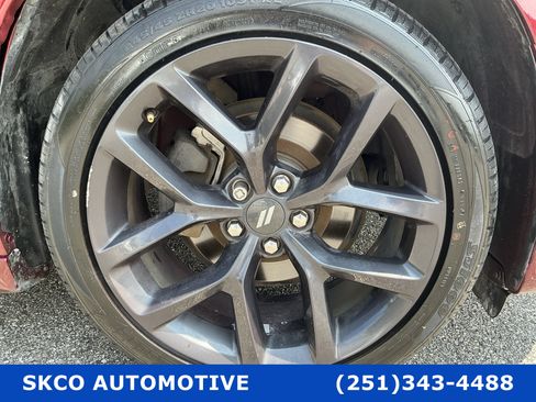 Used 2020 Dodge Charger SXT w/ Blacktop Package RWD image 9