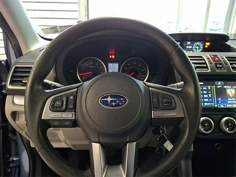 Used 2018 Subaru Forester 2.5i Premium w/ All-Weather Package image 21