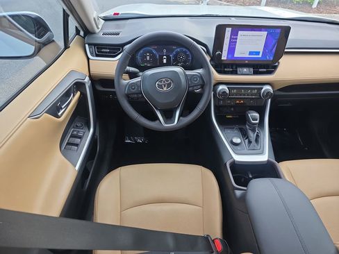 Used 2024 Toyota RAV4 Limited image 16