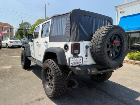 Used 2014 Jeep Wrangler Unlimited Sport w/ Quick Order Package 24S AWD/4WD image 7