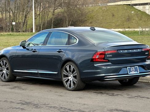 Used 2025 Volvo S90 B6 Plus w/ Protection Package Premier AWD/4WD image 5