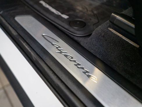 New 2025 Porsche Cayenne AWD/4WD image 23