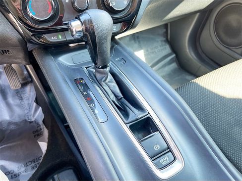 Used 2021 Honda HR-V LX image 16