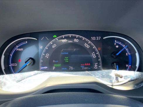 Used 2024 Toyota RAV4 LE AWD/4WD image 25