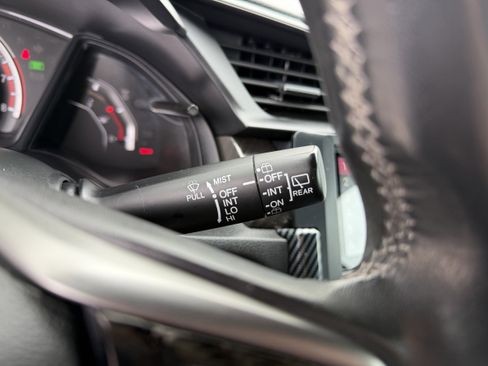 Used 2018 Honda Civic Sport image 19