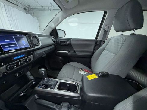 Certified 2023 Toyota Tacoma SR5 AWD/4WD image 8