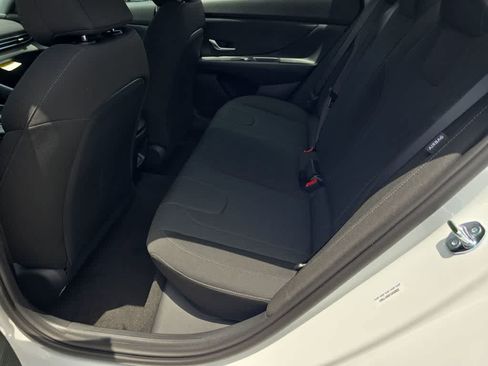 New 2026 Hyundai Elantra SE FWD image 20