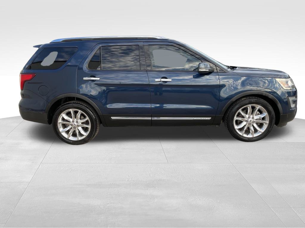 Used 2017 Ford Explorer Limited FWD image 4