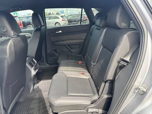 Used 2023 Volkswagen Atlas Cross Sport SE AWD/4WD image 14