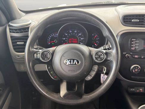 Used 2016 Kia Soul FWD image 9