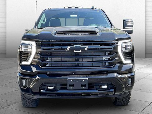 New 2026 Chevrolet Silverado 2500 High Country w/ High Country Premium Package AWD/4WD image 14