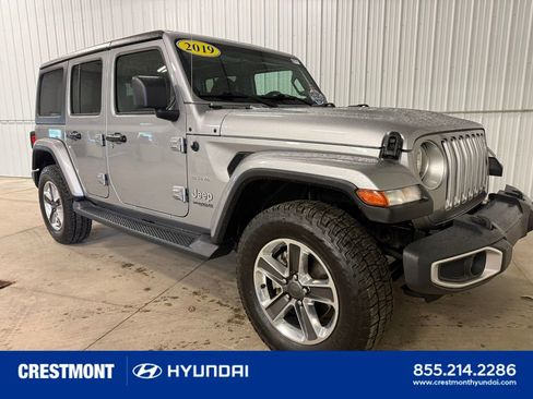 Used 2019 Jeep Wrangler Unlimited Sahara w/ Cold Weather Group AWD/4WD image 11