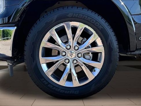 Used 2017 Ford F150 King Ranch w/ Equipment Group 601A Luxury AWD/4WD image 9