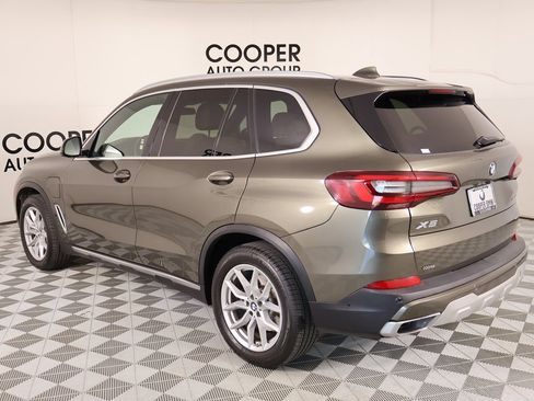Used 2021 BMW X5 xDrive45e w/ Parking Assistance Package image 25