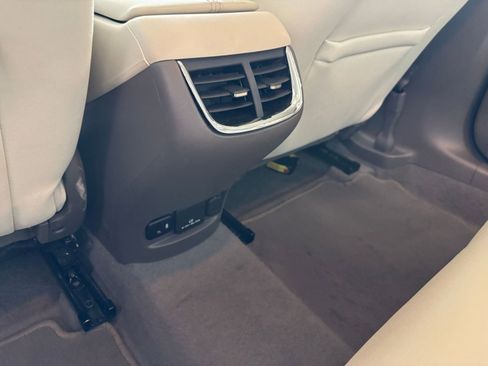 Used 2024 Chevrolet Malibu LT image 24