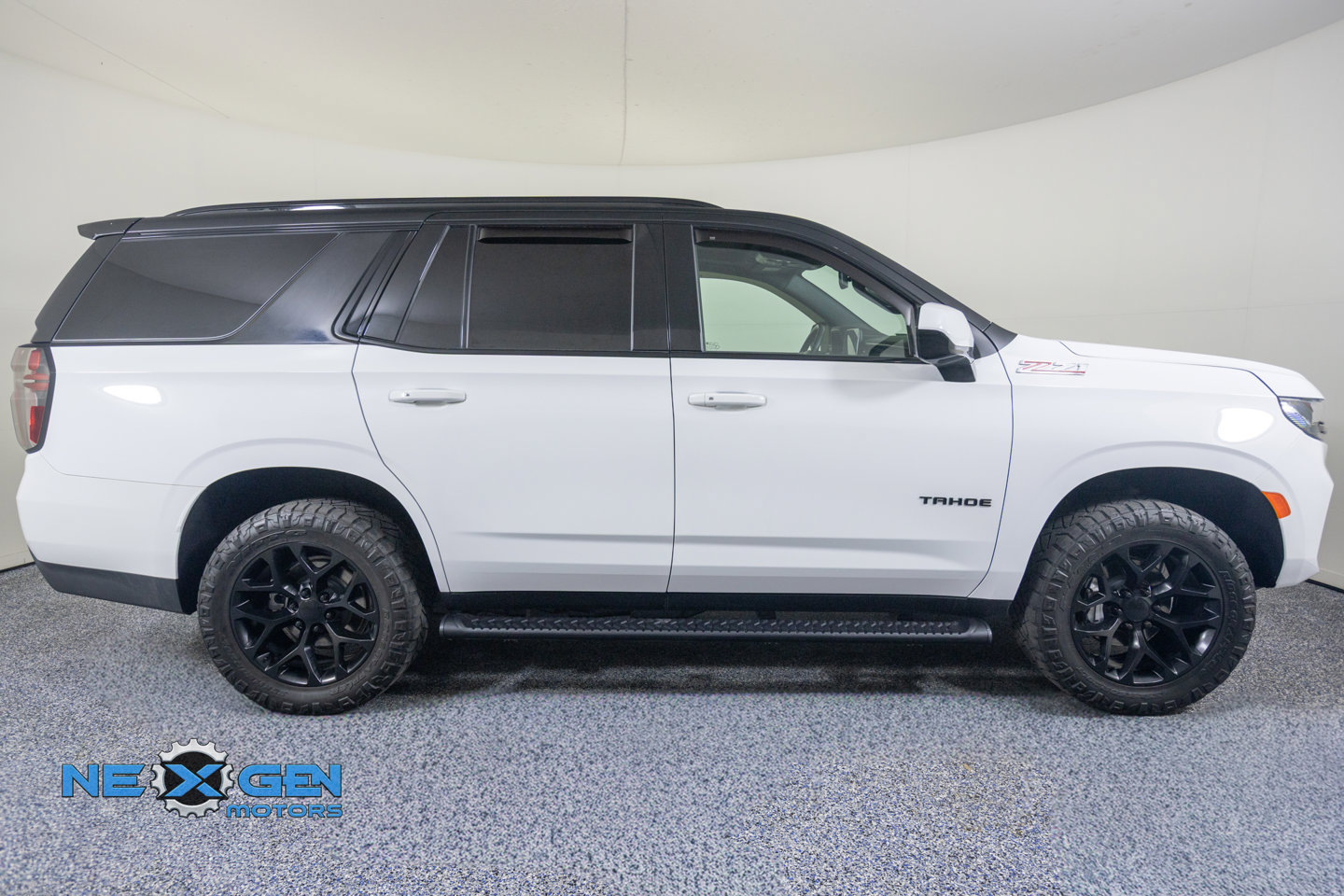 Used 2023 Chevrolet Tahoe Z71 w/ Max Trailering Package AWD/4WD image 9