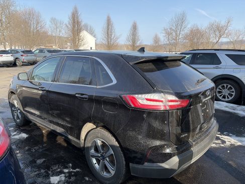 Used 2022 Ford Edge SEL w/ Convenience Package image 3