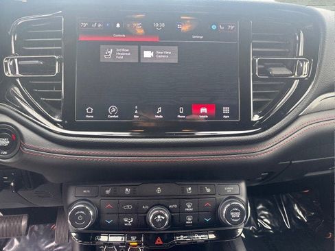 Used 2024 Dodge Durango GT image 16