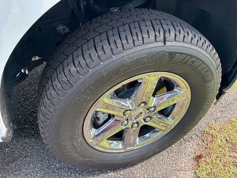 Used 2025 Ford F150 XLT w/ Equipment Group 302A MID AWD/4WD image 16