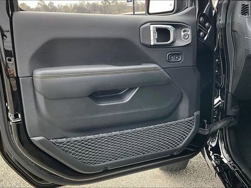 New 2026 Jeep Gladiator Sport AWD/4WD image 14