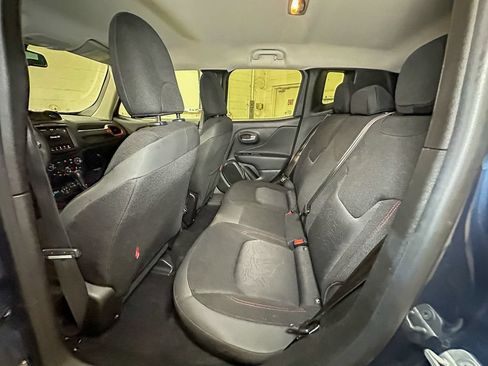 Used 2023 Jeep Renegade Trailhawk AWD/4WD image 24