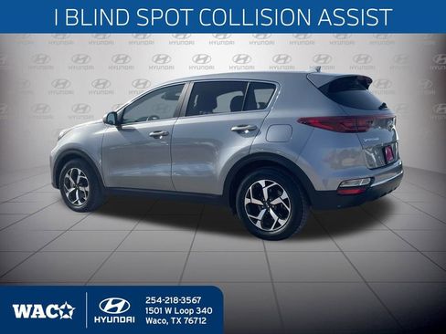 Used 2022 Kia Sportage LX image 8