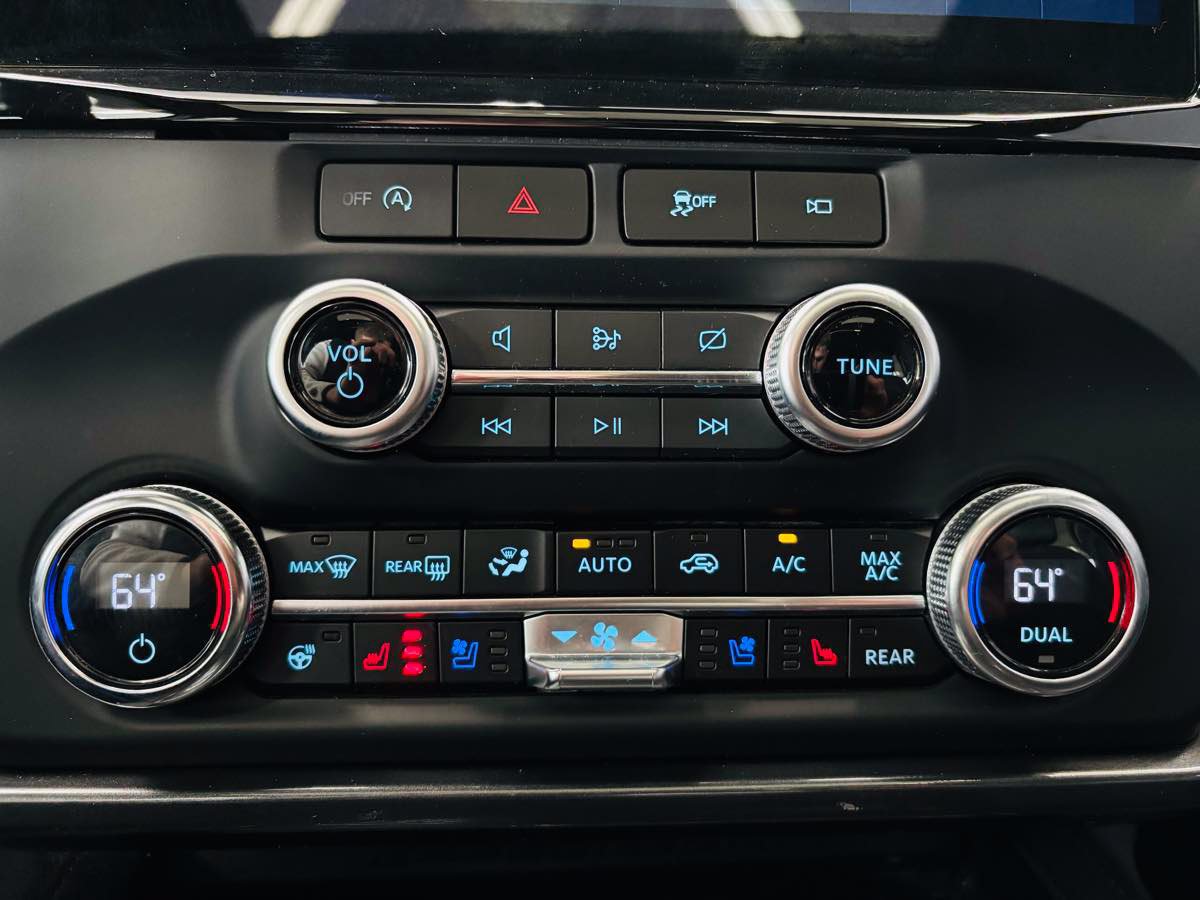 Used 2024 Ford Expedition Limited AWD/4WD image 55