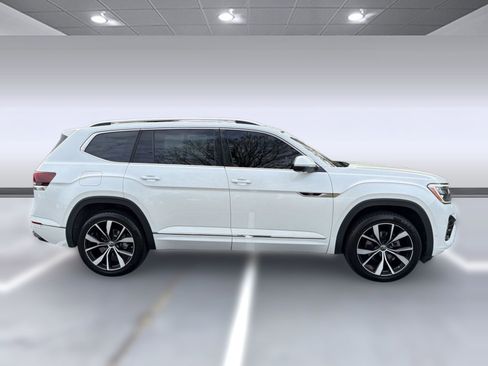 Used 2024 Volkswagen Atlas SEL Premium R-Line AWD/4WD image 8